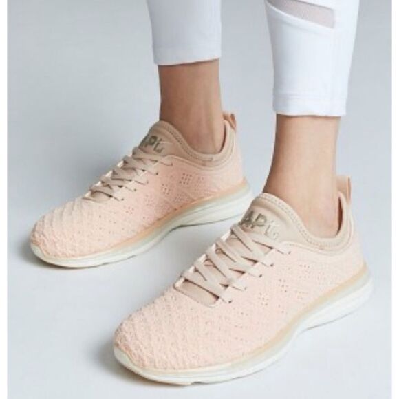 APL: Athletic Propulsion Labs Techloom Phantom Sneakers in Beach/Ivory Size 9 - Picture 1 of 14